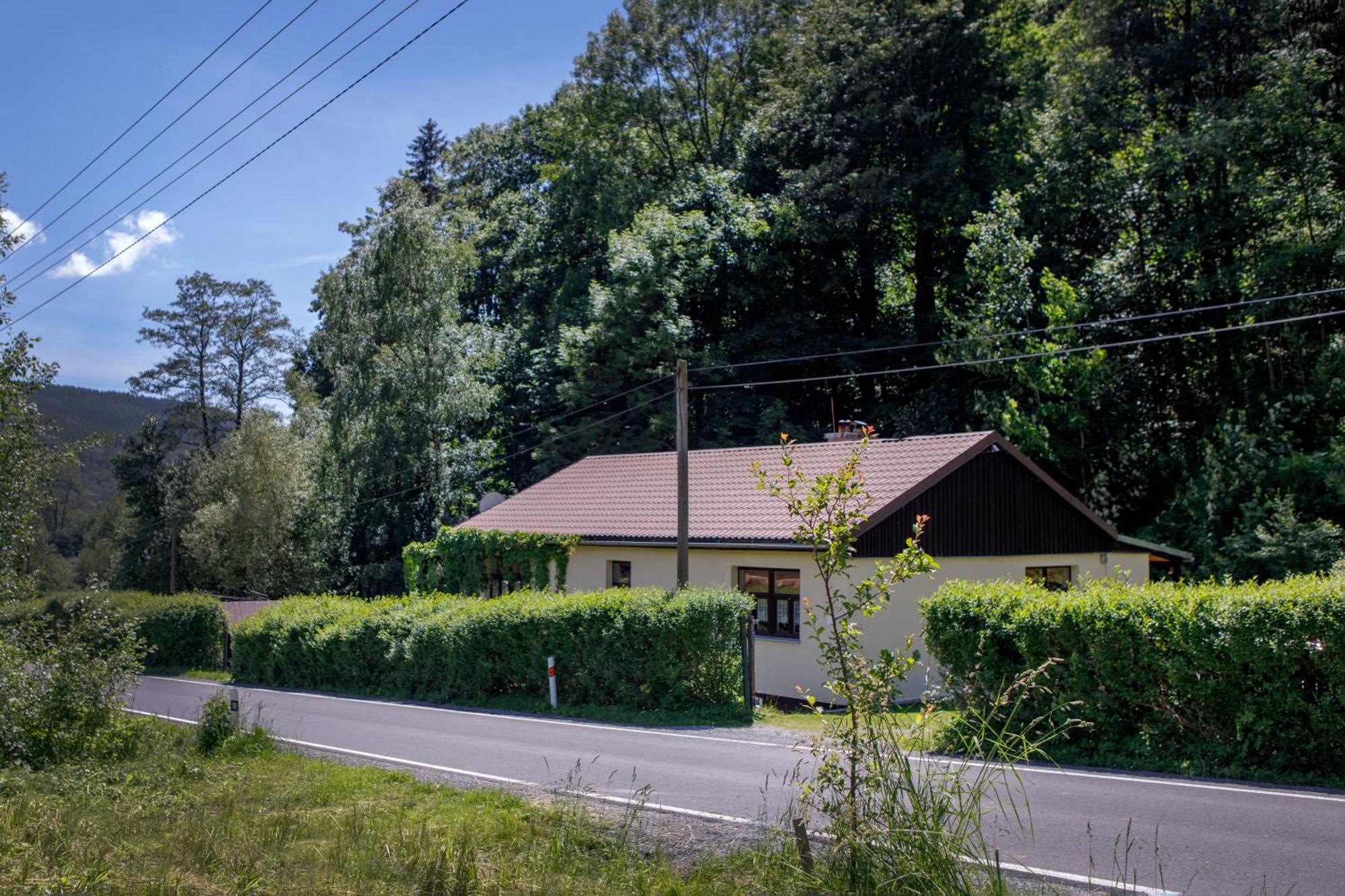 Chalupa Sedmidvory Vernířovice Bagian luar foto