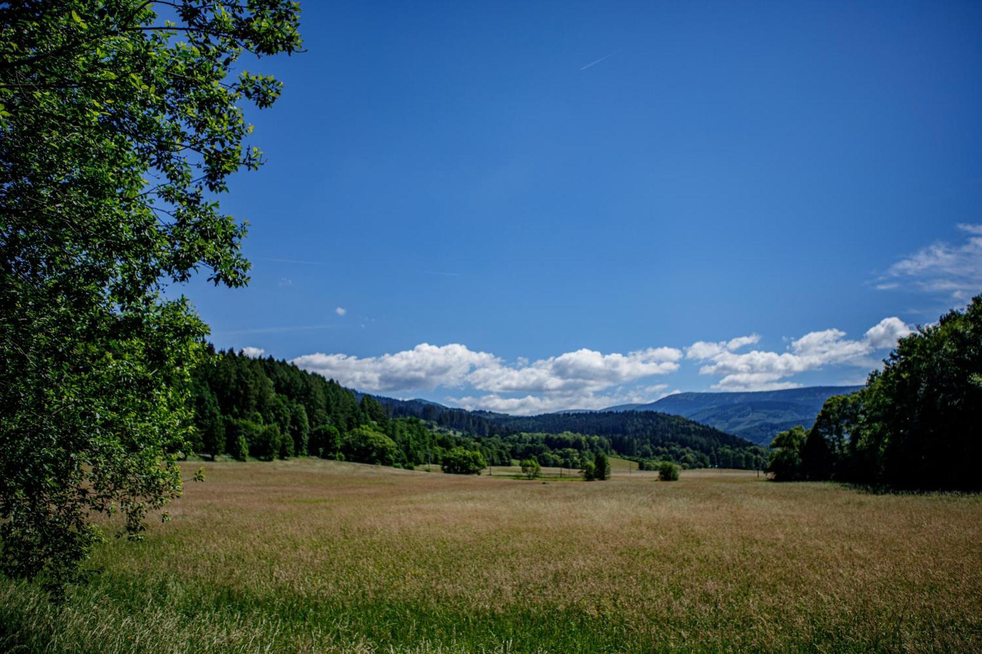 Chalupa Sedmidvory Vernířovice Bagian luar foto